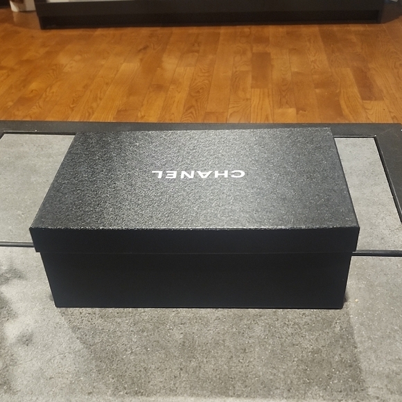 Chanel Black Box with White Ribbon and Card - Picture 5 of 11